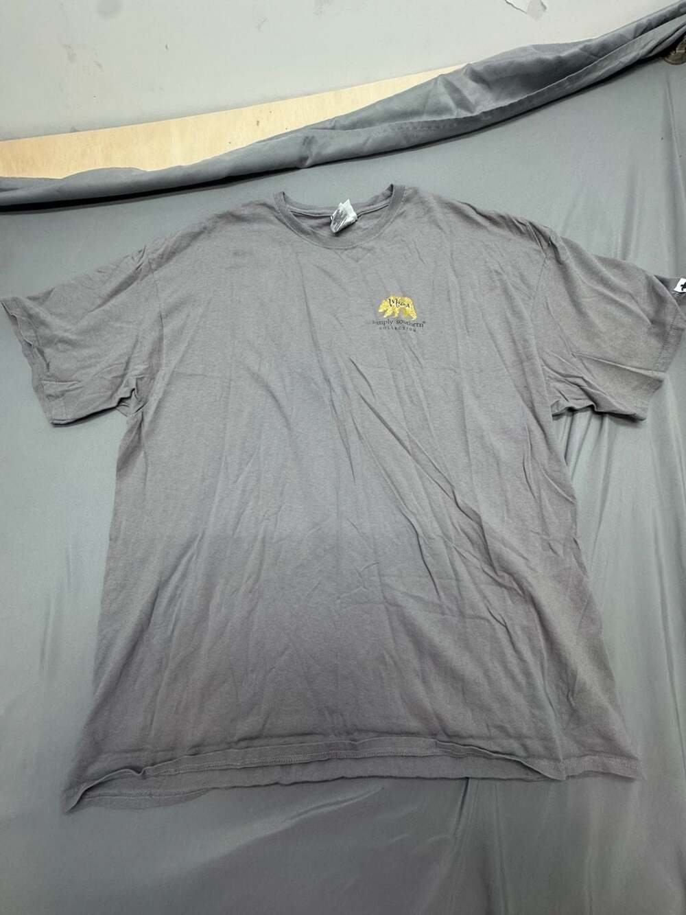Simply Southern Mama Bear T-Shirt Size XXL Gray Camo Graphic Tee